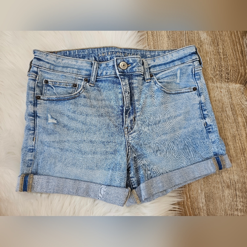 American Eagle MIDI light wash next level stretch jean shorts size 12